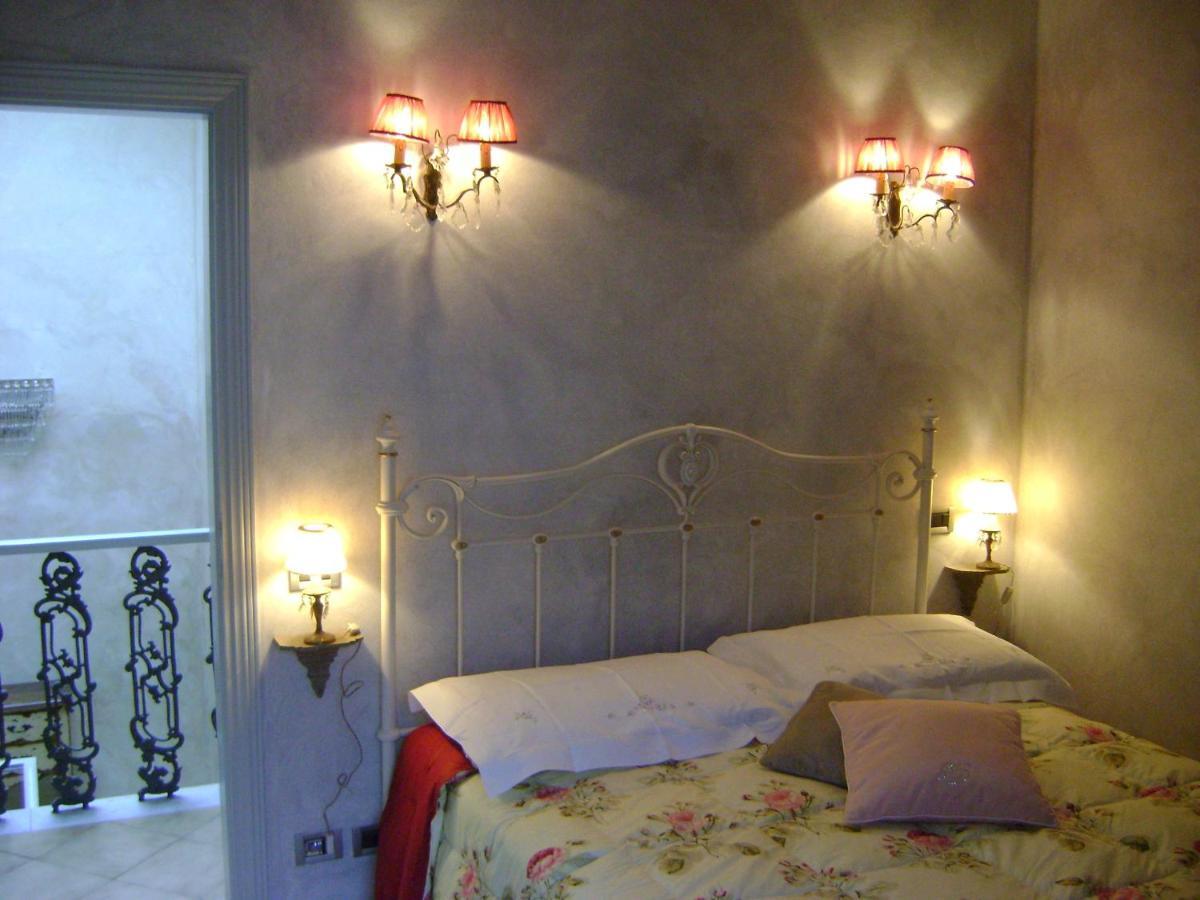 Hotel La Petite Maison Viareggio Quarto foto